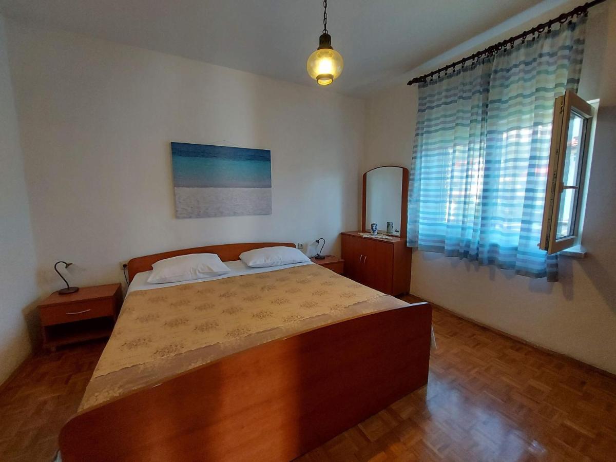 Apartments Fam Tomasic 巴斯卡 外观 照片